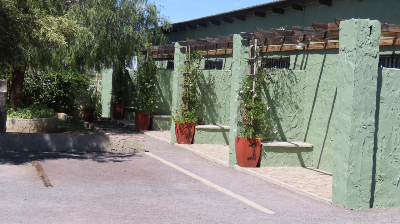 Die Windpomp Gastehuis Beaufort West Eksteriør billede